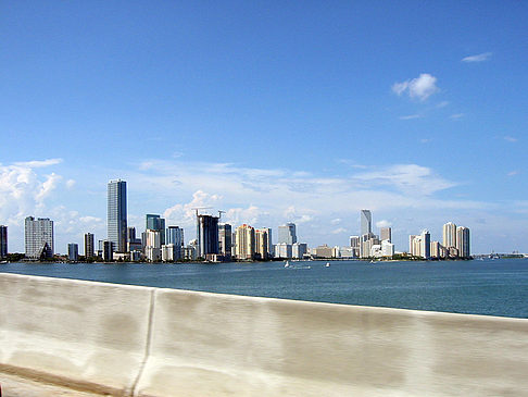 Blick von den Straßen auf Miami Foto 