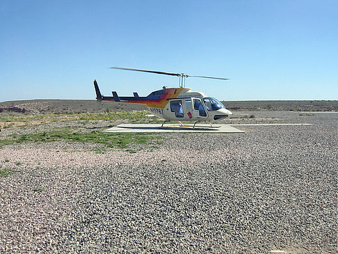 Fotos Hubschrauber auf Landeplatz